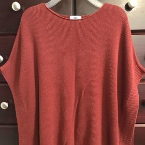 Short sleeved poncho